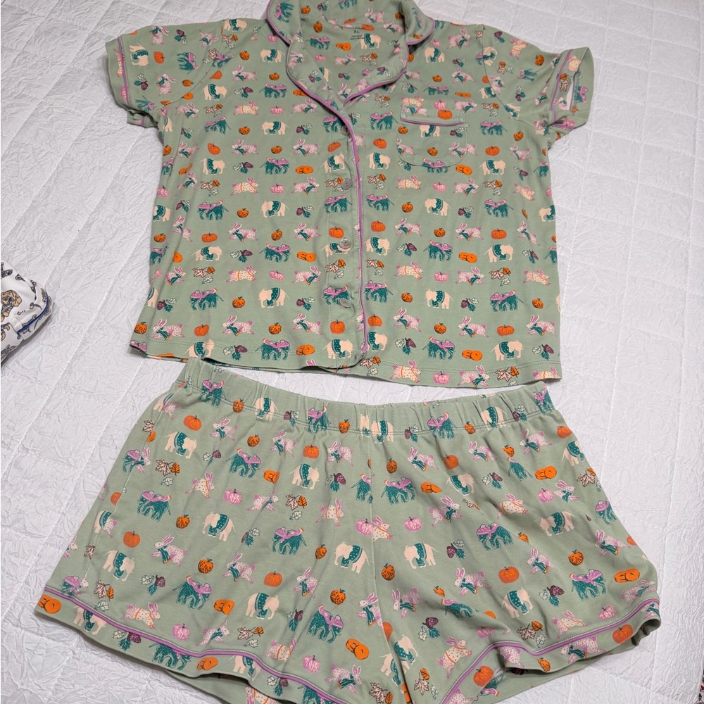 Roller Rabbit Pajama Set - Picture 2 of 4
